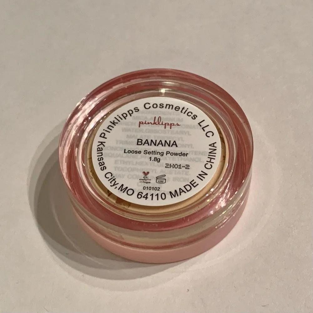 Pink Lipps Cosmetics Banana Loose Setting Powder 1.8g Brand New